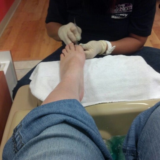 tips-toes-beyond-nail-salon
