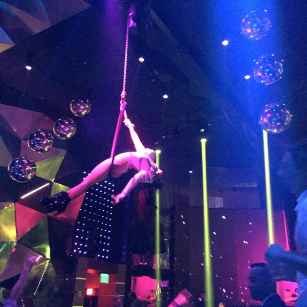 Foto scattata a SET Nightclub da Igor V. il 11/20/2015