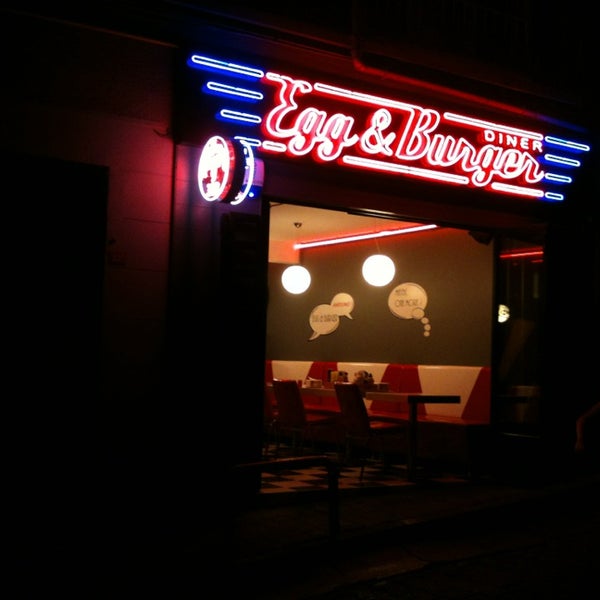 8/27/2013에 krm E.님이 Egg &amp; Burger에서 찍은 사진