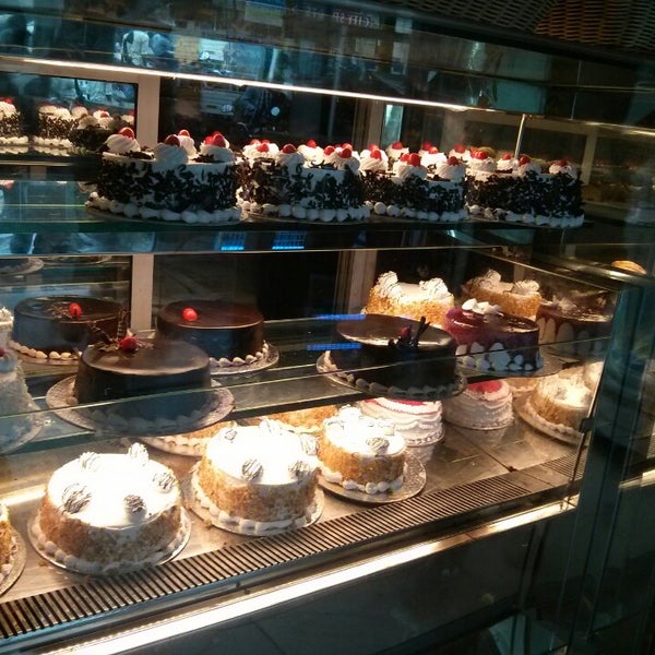 The Cake World - Velachery | 100ft Road (R) - Cake Shop in Velachery