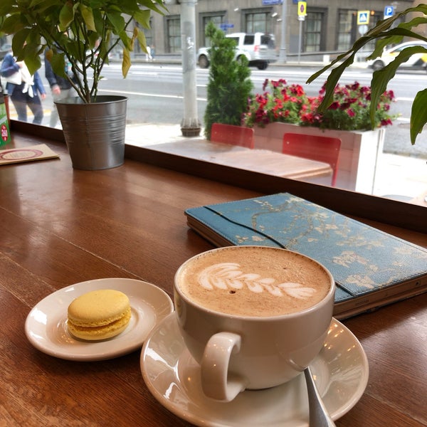 Foto tirada no(a) Brasserie Koffee Times por Nastasja em 7/14/2019