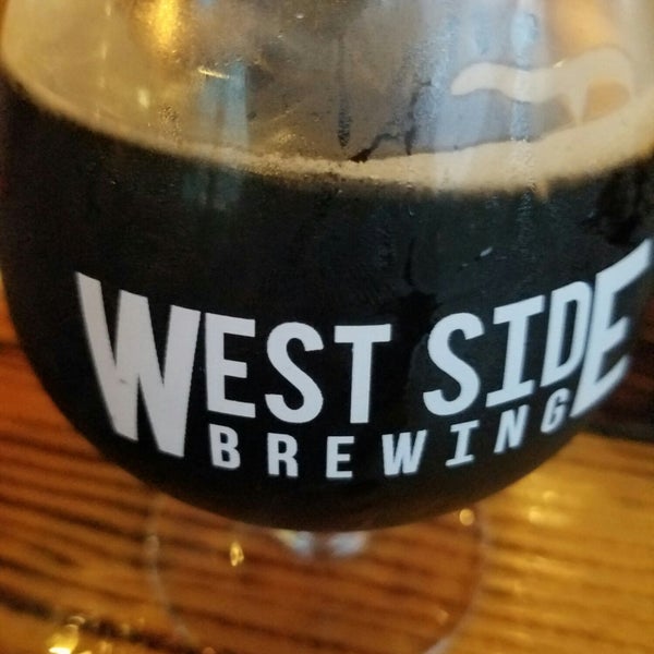 Foto tirada no(a) West Side Brewing por Melodie H. em 9/8/2018