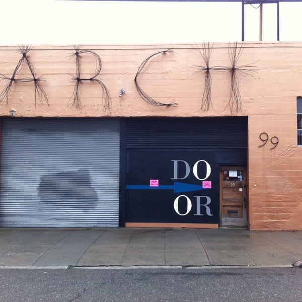 2/9/2014 tarihinde Nuno F.ziyaretçi tarafından Arch Art and Drafting Supplies'de çekilen fotoğraf