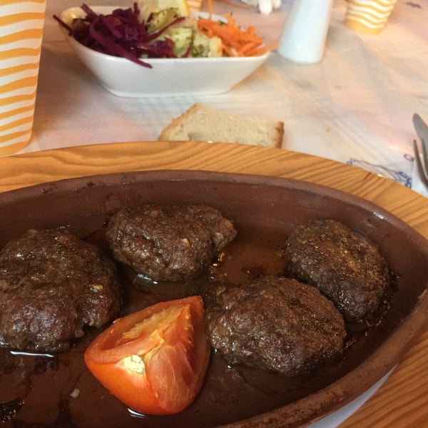 Foto tomada en Gönül Sofrası Bungalov Otel &amp; Restaurant  por Gözde D. el 2/25/2018