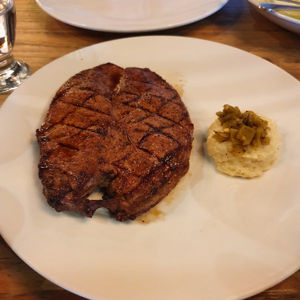 Foto scattata a Great American Steakhouse da J.L. .. il 10/24/2019