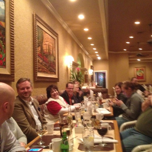 Foto scattata a Remington&#39;s Restaurant da Lorie B. il 2/23/2013