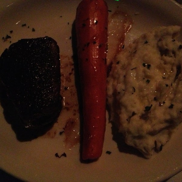 2/19/2013にGuy J.がBob&#39;s Steak &amp; Chop Houseで撮った写真