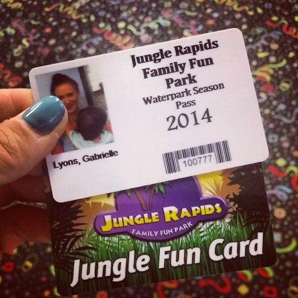 6/2/2014にGabrielle L.がJungle Rapids Family Fun Parkで撮った写真