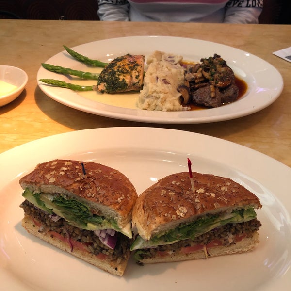 The Cheesecake Factory American Restaurant in Reno