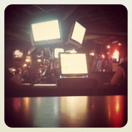 Foto tomada en Wiley&#39;s Tavern  por Mahli A. el 9/14/2012