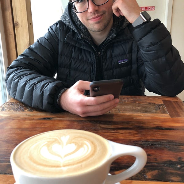 Das Foto wurde bei Street Bean Espresso von Kaci L. am 3/2/2018 aufgenommen