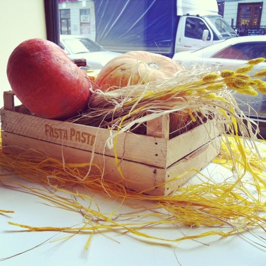 Photo taken at Fasta Pasta by Tanya C. on 10/18/2012