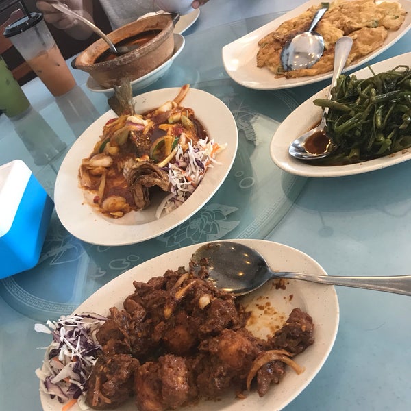 Photo taken at Thai Nyonya Restaurant by Apan Z. on 7/30/2019
