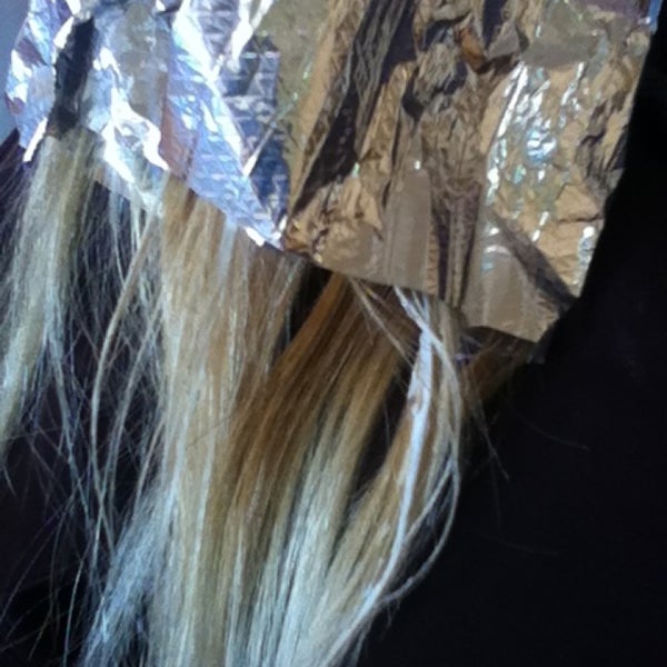 6/6/2013にJessica N.がHouse of Dear Hair Salonで撮った写真