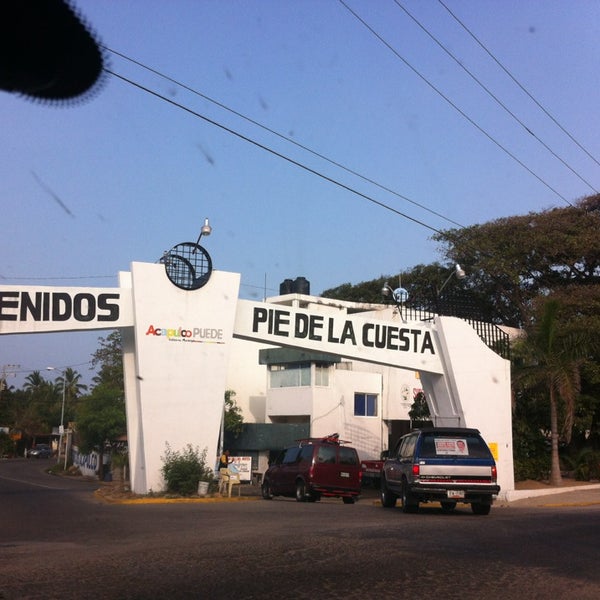 Pie de la Cuesta Beach