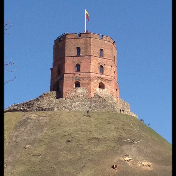 4/21/2013 tarihinde Igor K.ziyaretçi tarafından Gedimino Pilies Bokštas | Gediminas’ Tower of the Upper Castle'de çekilen fotoğraf