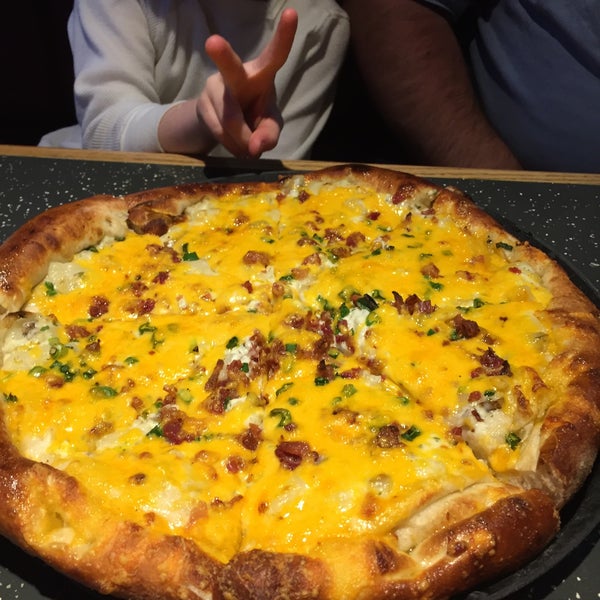 2/28/2016にBecky S.がPartner&#39;s II Pizzaで撮った写真