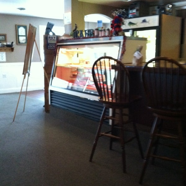 BJ's Carolina Cafe 8 tips from 155 visitors