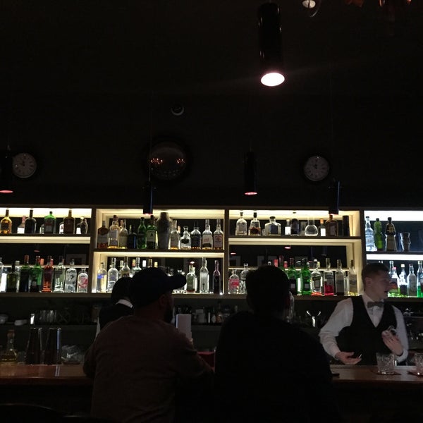 11/14/2015 tarihinde Olga P.ziyaretçi tarafından Zing Bar'de çekilen fotoğraf