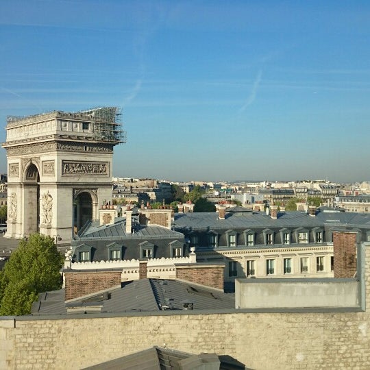 Photo taken at Twitter France by Gonzague G. on 4/16/2014
