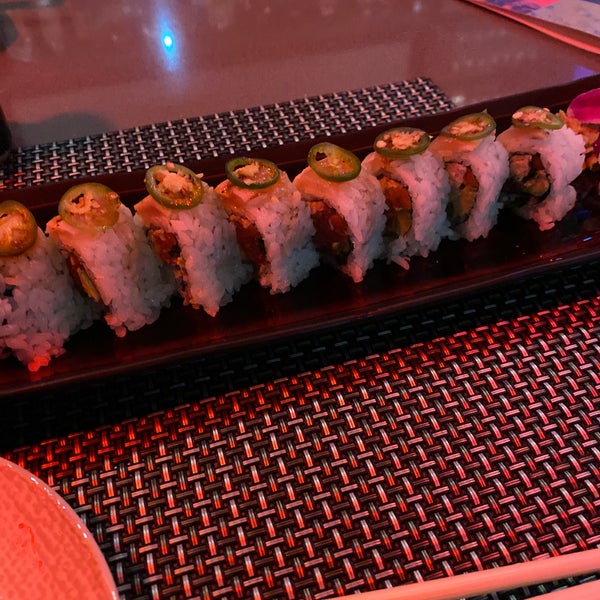 Foto scattata a Blue Sushi Sake Grill da Heath B. il 2/20/2020