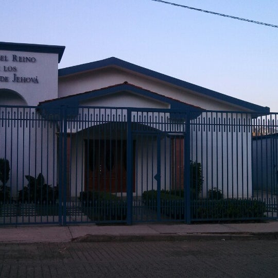 Salón del Reino de los Testigos de Jehová, Metropolitana (+56 2 2644 8510) Salón del Reino de los Testigos de Jehová, Metropolitana (+56 2 2644 8510)