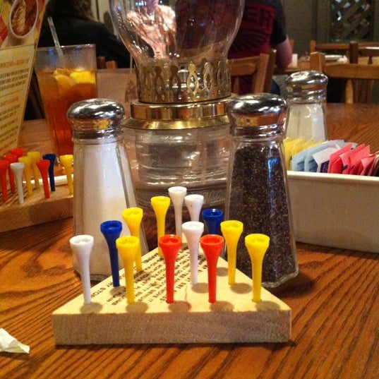 Cracker Barrel Old Country Store Braselton'da Amerikan Restoranı