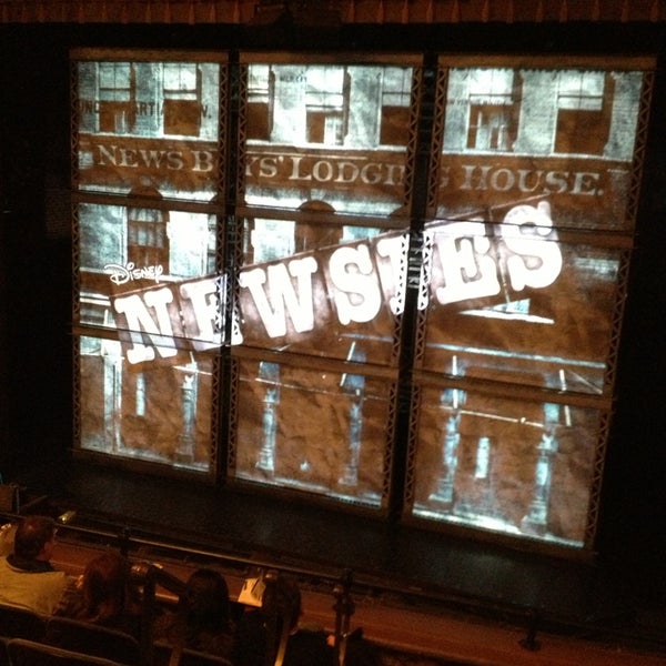 Снимок сделан в Nederlander Theatre пользователем Wayne J. 1/30/2013