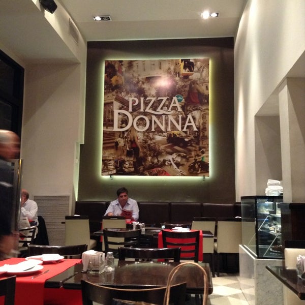 Das Foto wurde bei Pizza Donna von Edu D. am 1/26/2013 aufgenommen