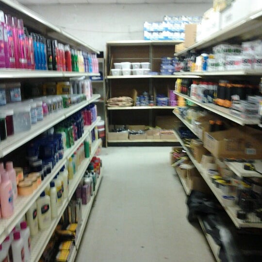 Сеть магазинов cent. Дешевый магазин 99 центов в америке сша. 4 99 центов. Магазин only. Baes more store ags more store and more s7dfa.