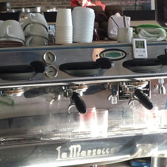 Foto tirada no(a) Glassbox Coffee &amp; Juice por Aaron C. em 3/30/2014