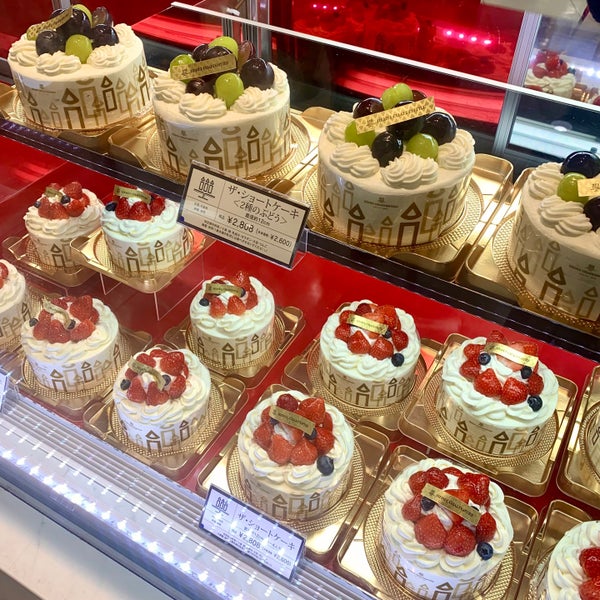 アンリ シャルパンティエ 難波高島屋店 Dessert Shop In 大阪市