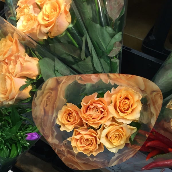 Photos At フラワーショップ花次郎 梅田店 梅田 1 Tip Photos At フラワーショップ花次郎 梅田店 梅田 1 Tip