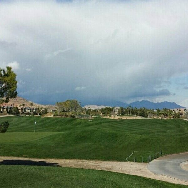 3/3/2015 tarihinde Kevin D.ziyaretçi tarafından Rhodes Ranch Golf Club'de çekilen fotoğraf