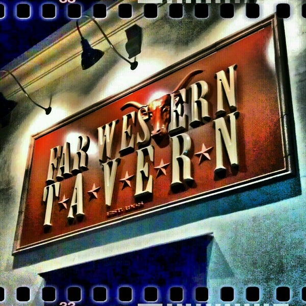 รูปภาพถ่ายที่ Far Western Tavern โดย Malcolm D. M. เมื่อ 12/20/2012