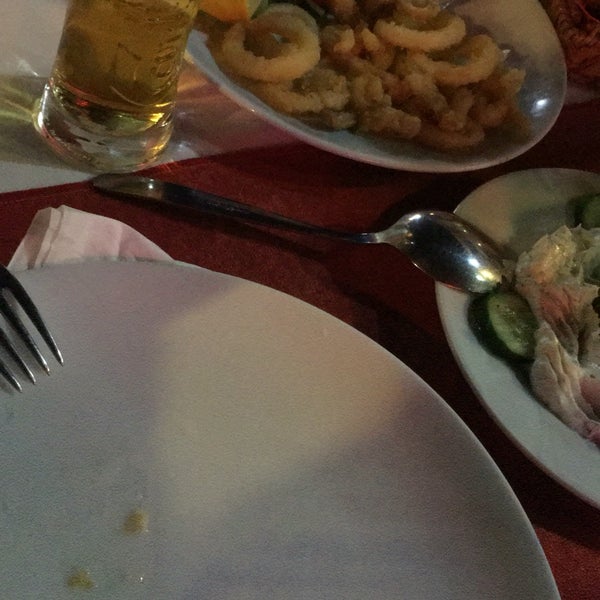 Foto scattata a Ömür Liman Restaurant da Merve K. il 8/21/2016