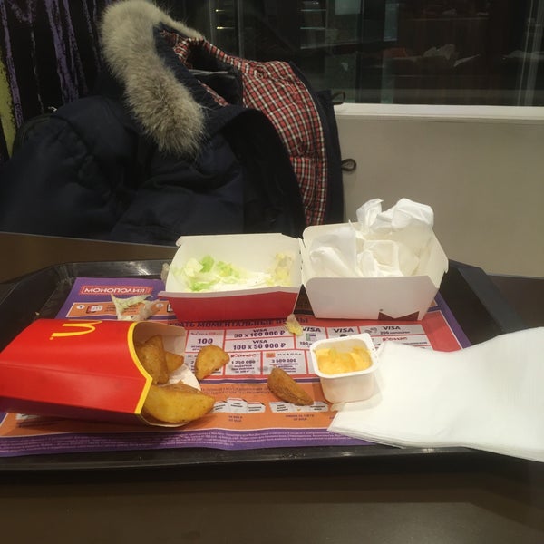 Photo taken at McDonald&#39;s by blunt on 3/5/2021
