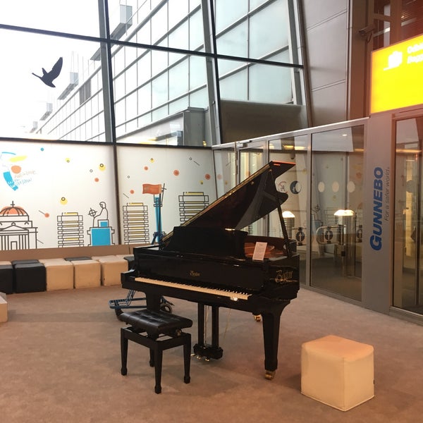 Das Foto wurde bei Chopin-Flughafen Warschau (WAW) von Lena M. am 3/8/2017 aufgenommen