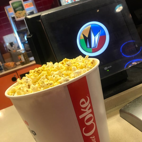 Regal Deerfield Town Center & RPX Sinema'da fotoğraflar