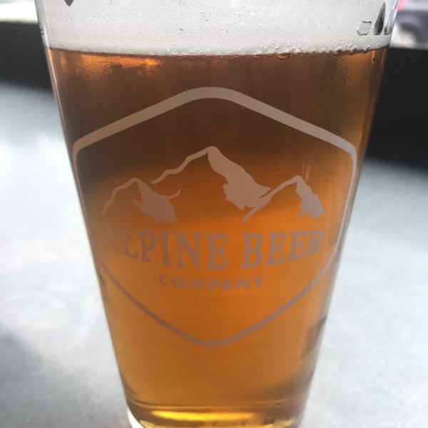 Foto scattata a Alpine Beer Company da John O. il 3/15/2020