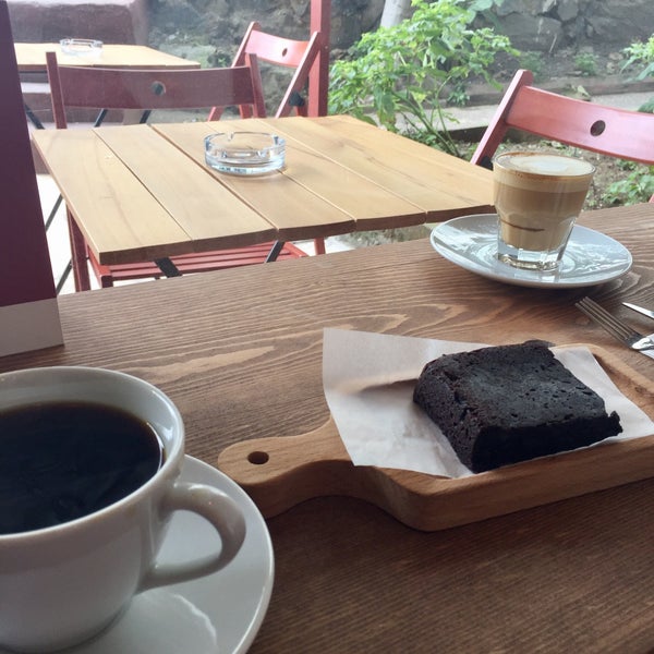 รูปภาพถ่ายที่ Minyoka Coffee โดย inch เมื่อ 12/7/2016
