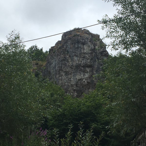 Photo taken at Cheddar Gorge &amp; Caves by Juan H. on 8/5/2018