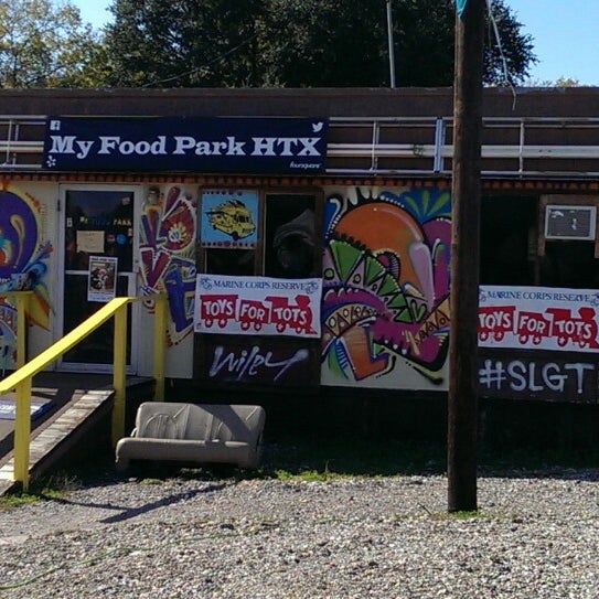 Foto tirada no(a) My Food Park HTX por Sylvia R. em 12/1/2013