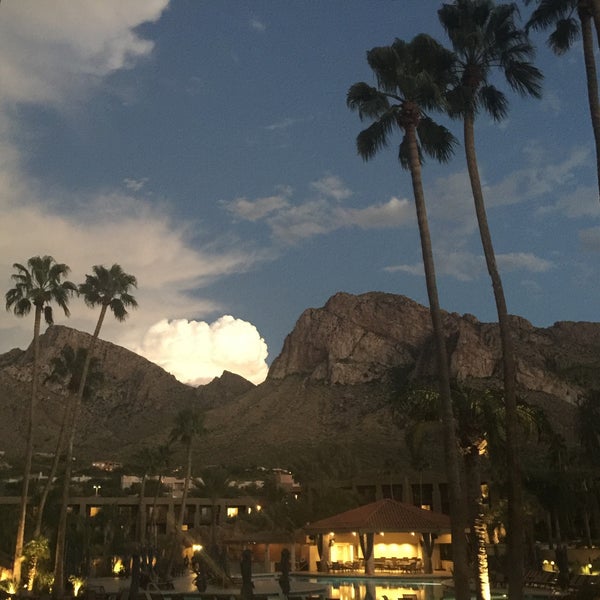 Das Foto wurde bei Hilton Tucson El Conquistador Golf &amp; Tennis Resort von Suzy S. am 10/10/2016 aufgenommen