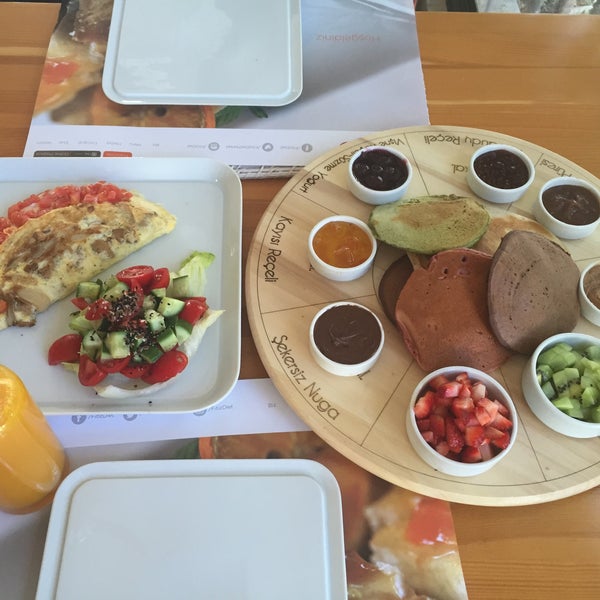 10/3/2015 tarihinde Cagla T.ziyaretçi tarafından Fitiz Diet Mutfak'de çekilen fotoğraf