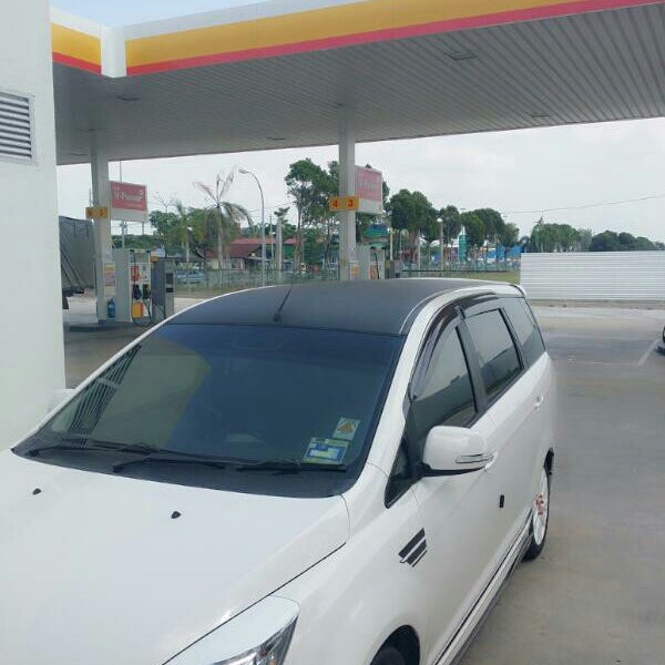 Photo taken at Shell by Hassan M. on 4/30/2014