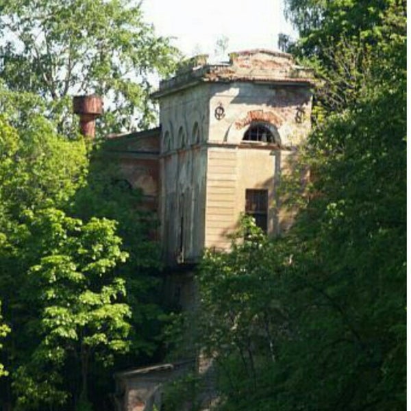 жд станция кронштадтская колония. станция кронштадт. станция кронштадт. кронштадт колония кронштадтская. железнодорожная платформа станция "кронштадтская колония".