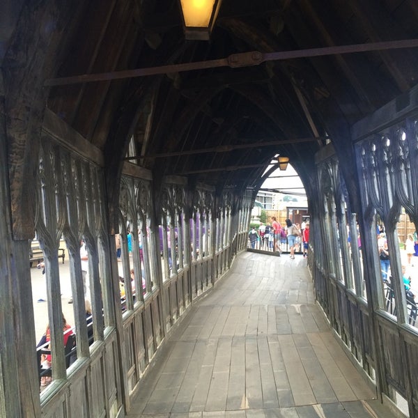Foto tirada no(a) Hogwarts Bridge por Guilherme C. em 8/5/2014