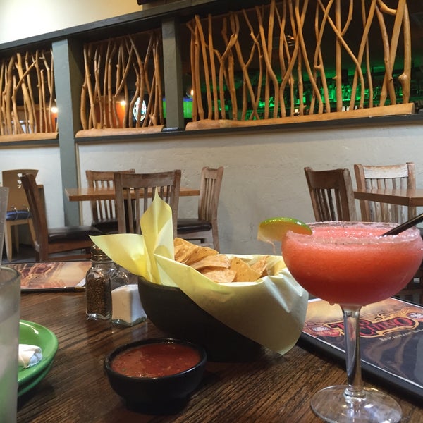 8/6/2016 tarihinde Justin C.ziyaretçi tarafından Tio Chino Restaurant and Bar'de çekilen fotoğraf