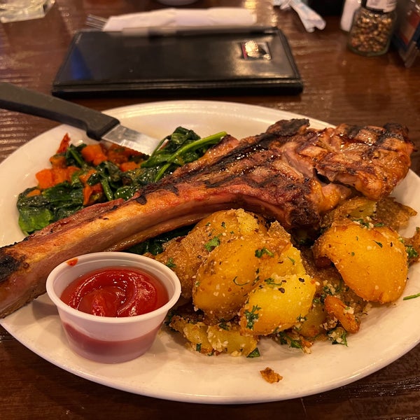 Trident Grill III Sports Bar in Tucson